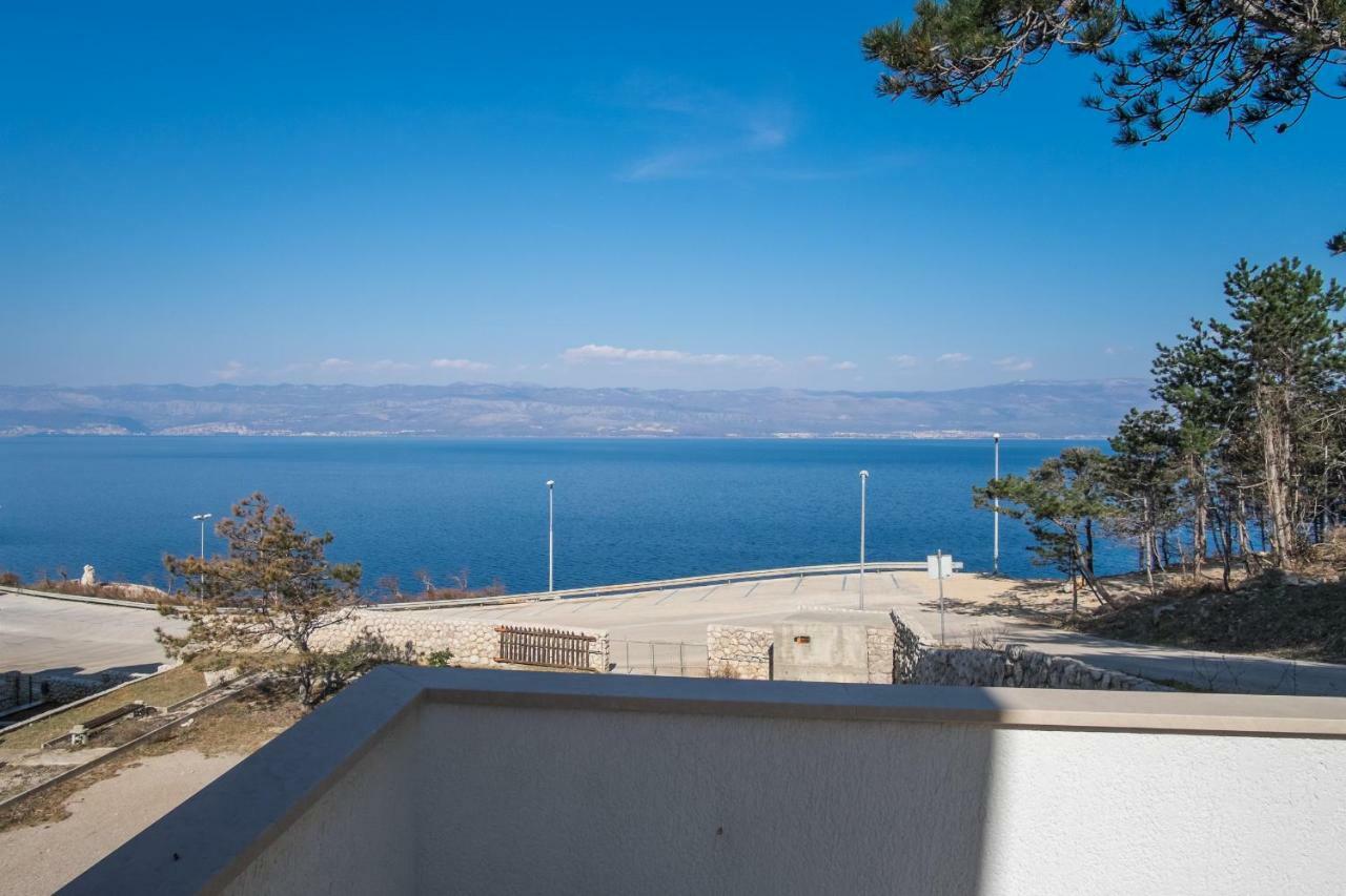 Apartman Cubranic Appartamento Vrbnik Esterno foto