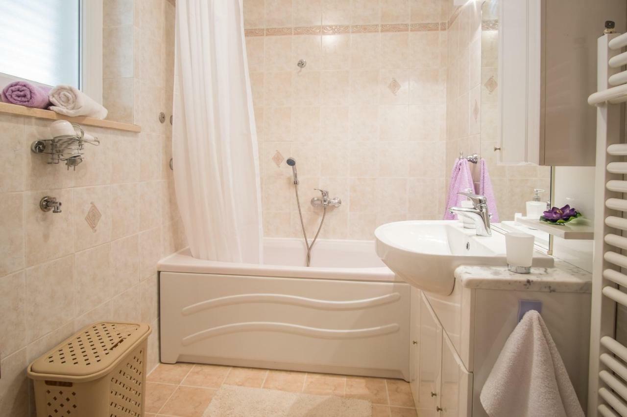 Apartman Cubranic Appartamento Vrbnik Esterno foto
