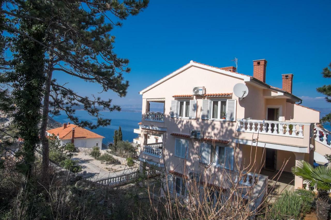 Apartman Cubranic Appartamento Vrbnik Esterno foto