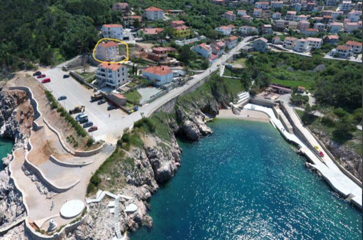 Apartman Cubranic Appartamento Vrbnik Esterno foto